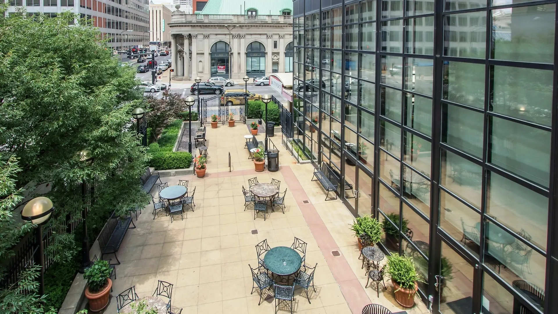 City Place Downtown St. Louis Hotel